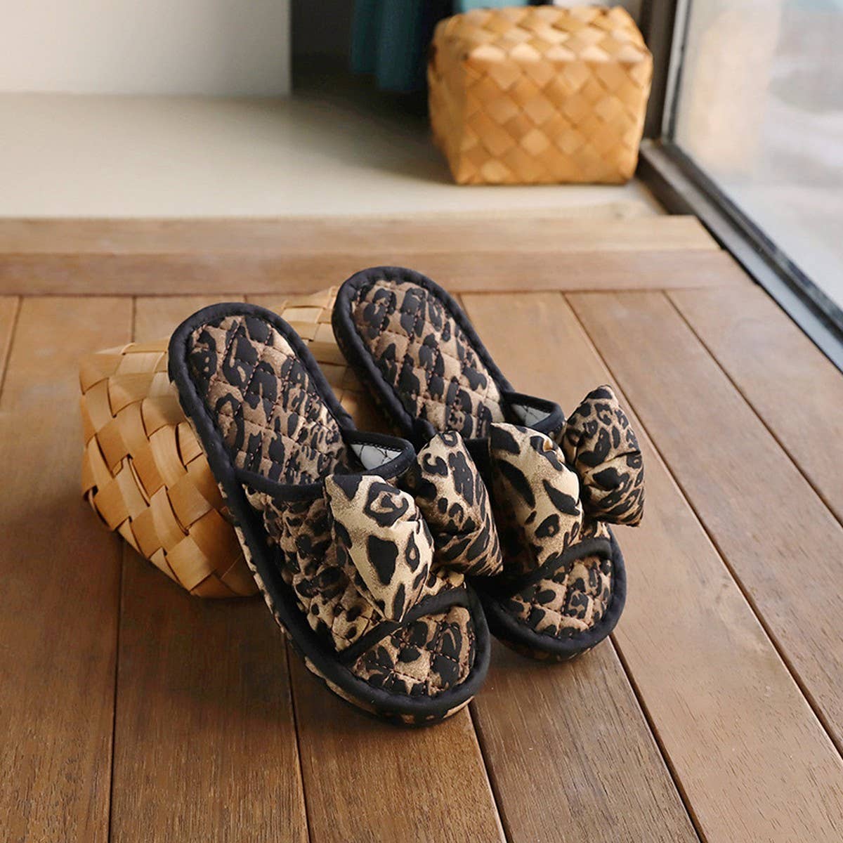 LEOPARD BOW INDOOR SLIPPERS NON SLIP QUIET_CWSHF0197
