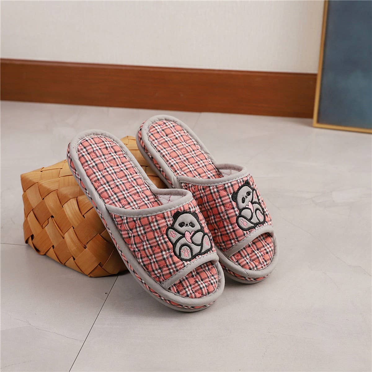 THICK COTTON SOFT SOLE PANDA SLIPPERS_CWSHF0203