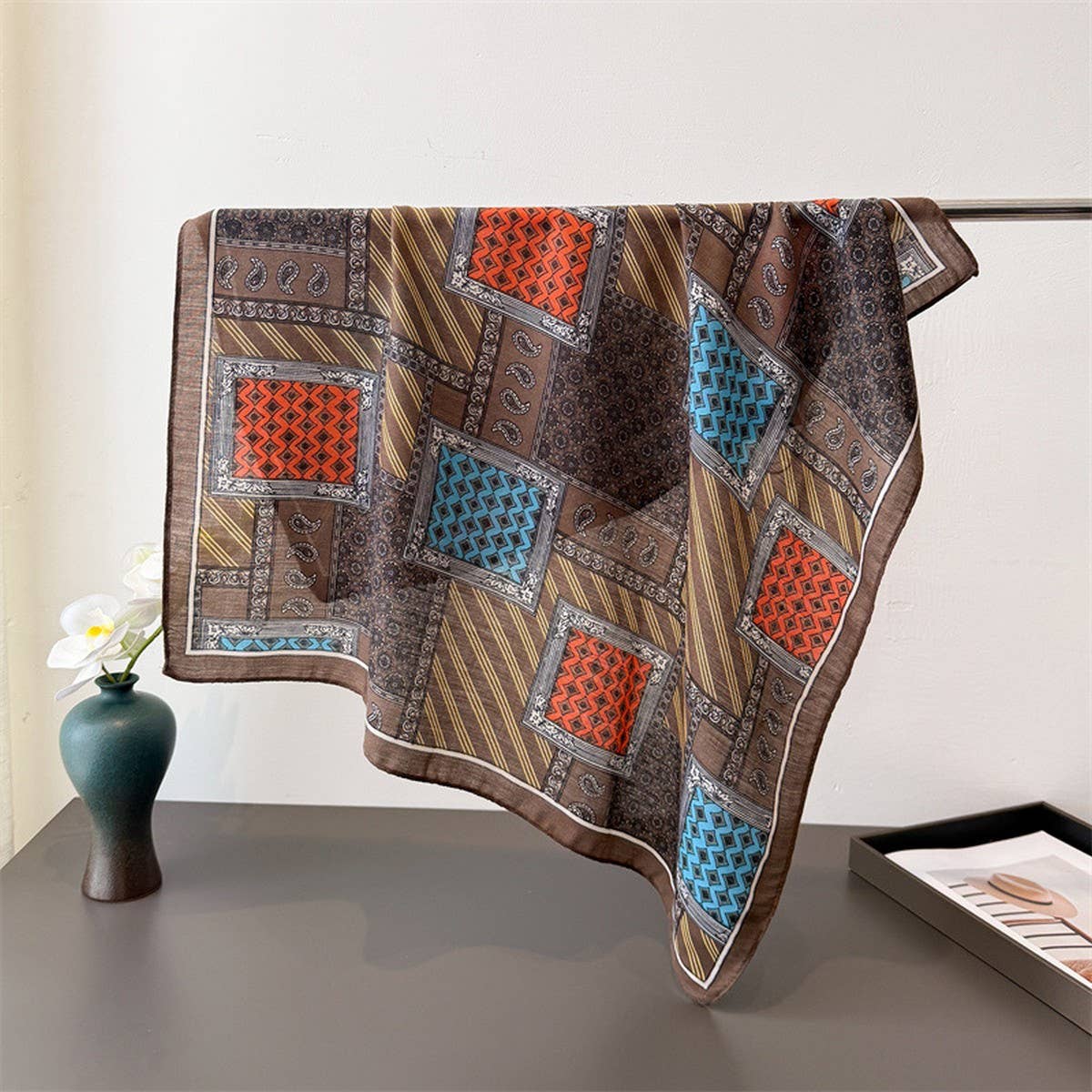 Vintage Paisley Herringbone Linen Neck Scarf_Cwasc03427