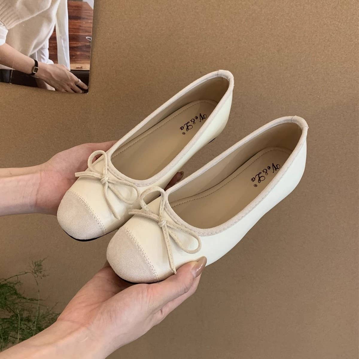 RED WEDGE ROUND TOE SLIP ON BALLET FLATS_CWSHF0125