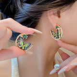 ROUND BAMBOO LEAF BUTTERFLY EARRINGS_CWAJE2349