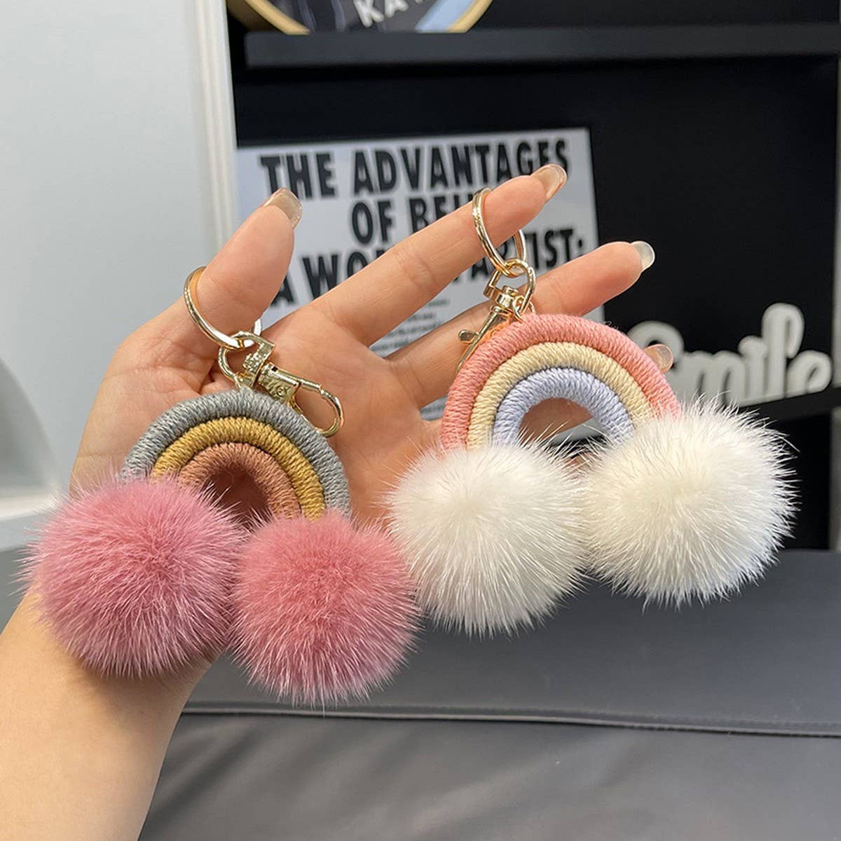 RAINBOW SMALL CLOUD FUR BALL CAR KEYCHAIN PENDANT_CWMM2547