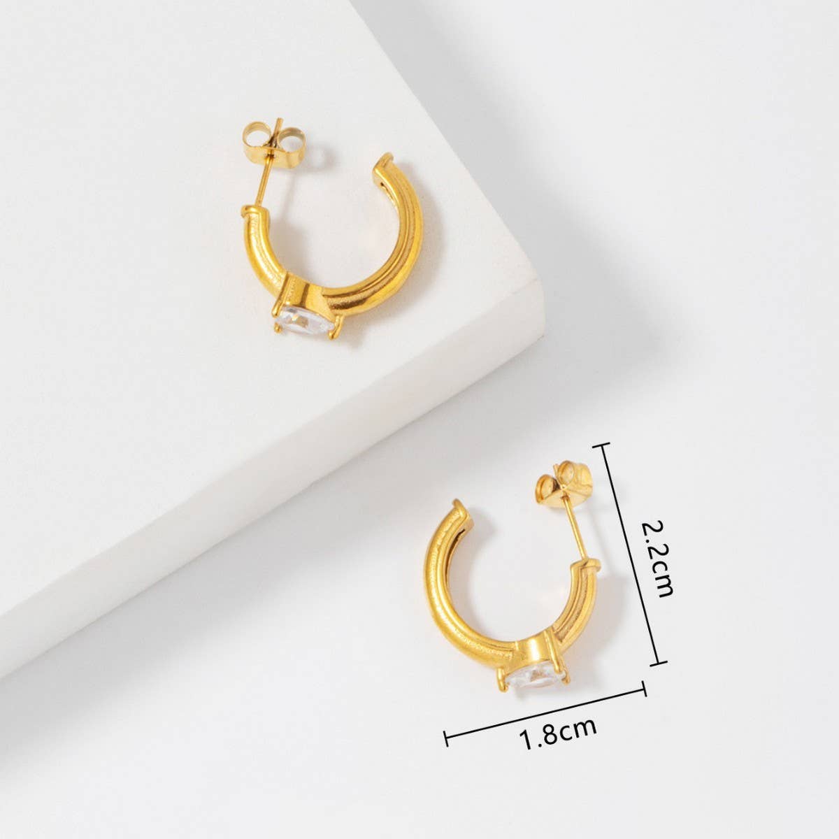 PERSONALIZED C SHAPED DIAMOND EARRINGS_CWMM3619