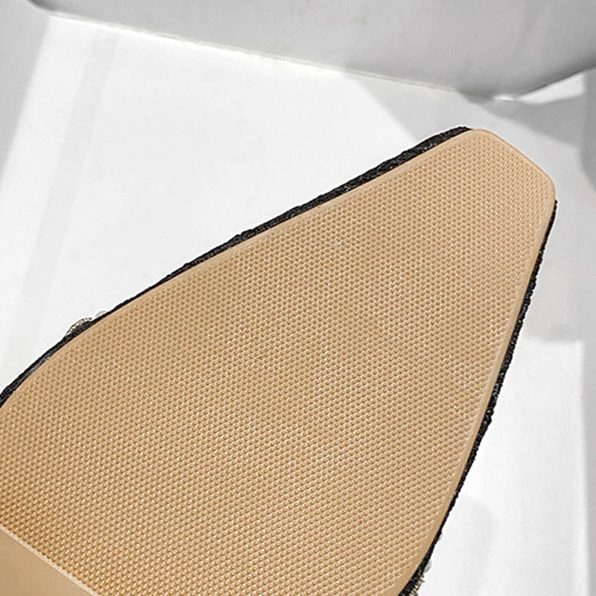 NEW STYLE THICK HEEL PEARL DECORATED SLIPPERS_CWSHS0702