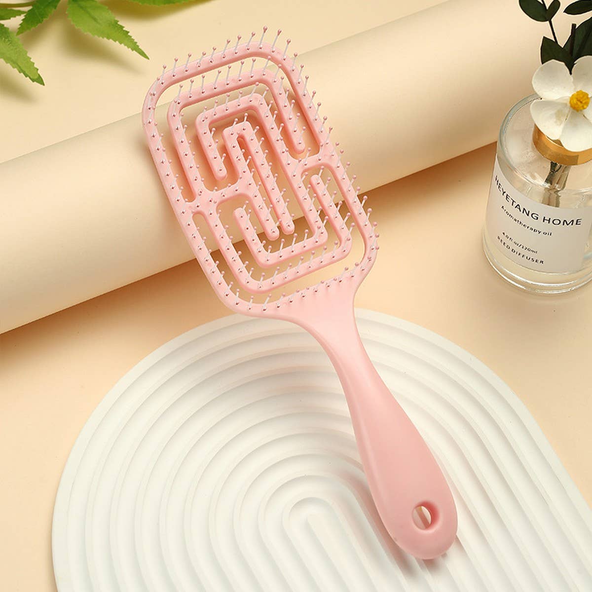 SQUARE HANDLE QUICK DRYING MASSAGE COMB_CWAHA1878