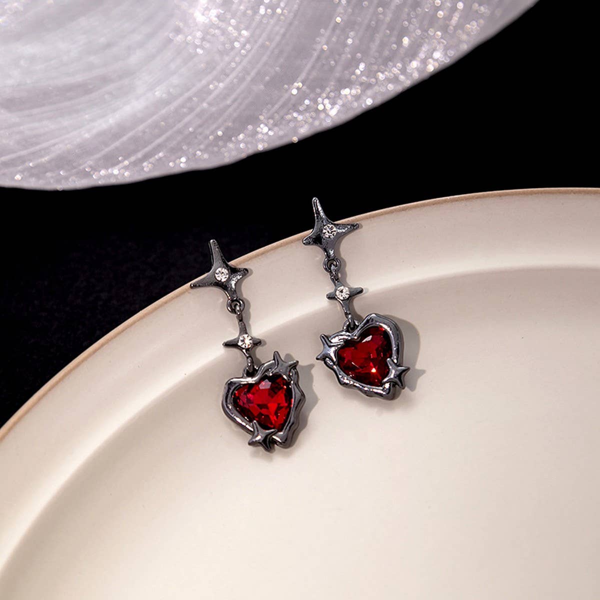 SWEET AND COOL DARK RED HEART EARRINGS_CWAJE1854