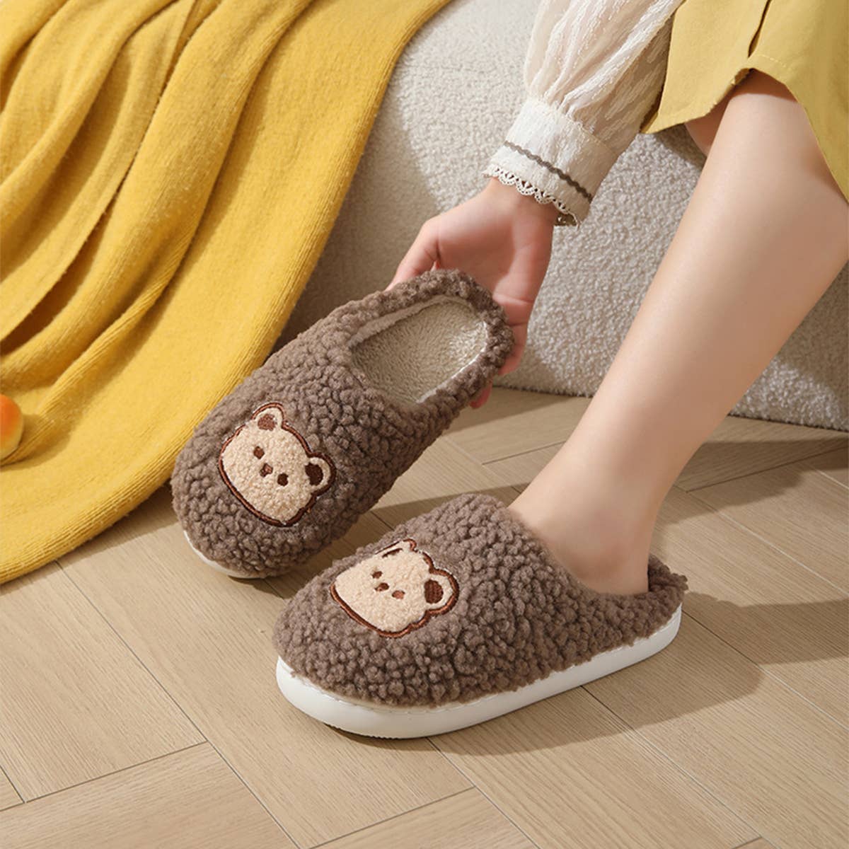 CUTE CARTOON BEAR PLUSH WARM COTTON SLIPPERS_CWSHS0852