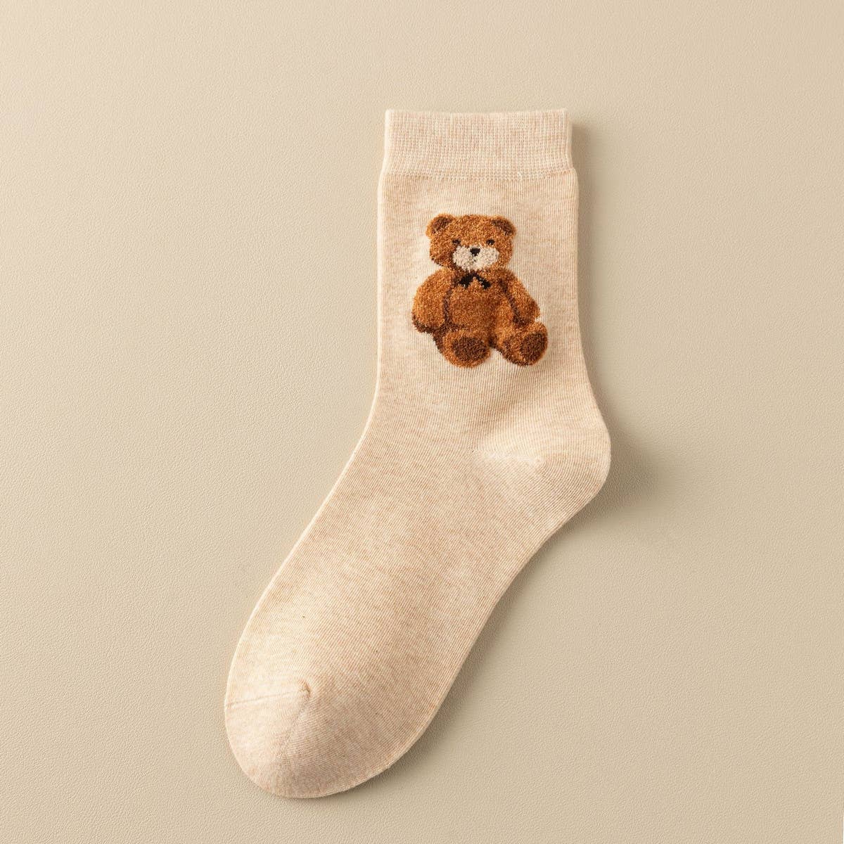 CUTE SIMPLE BROWN BEAR PATTERN CREW SOCKS_CWMS0950
