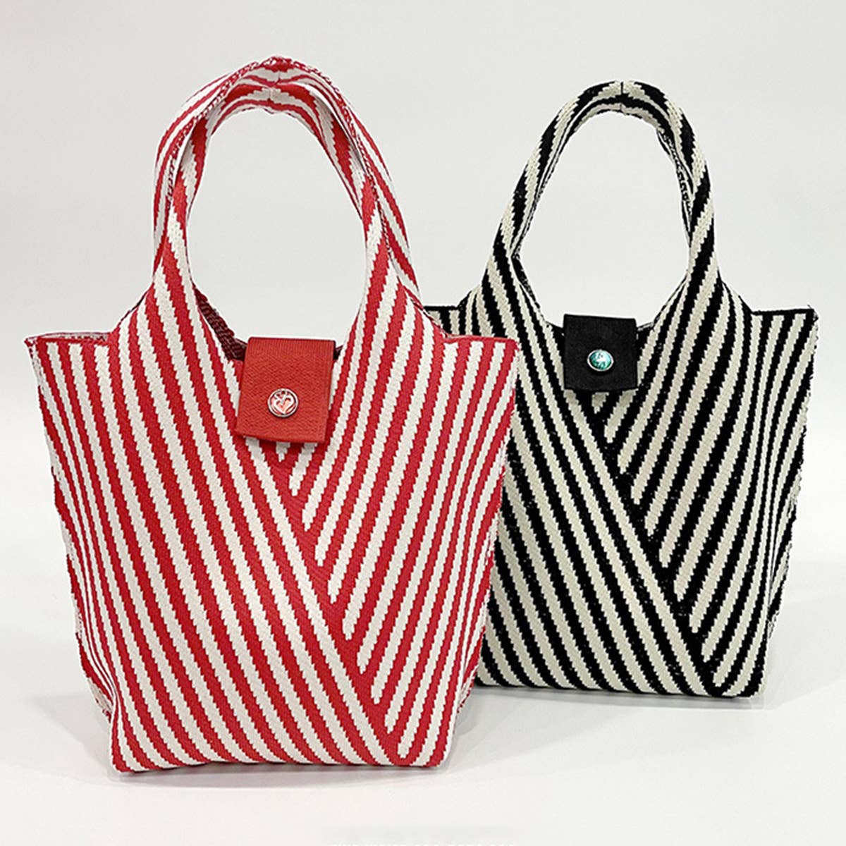 Women Knitted Striped Shoulder Handbag_Cwab1522