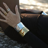BOLD HAMMERED WIDE CUFF IN STAINLESS STEEL_CWAJE4629