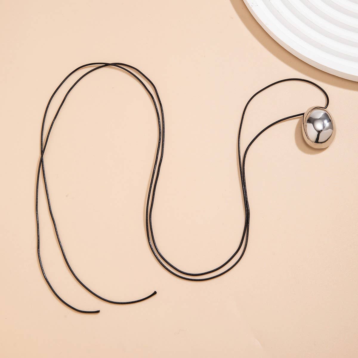 DRAWN WAX THREAD NECKLACE WITH PENDANT_CWAJE1160