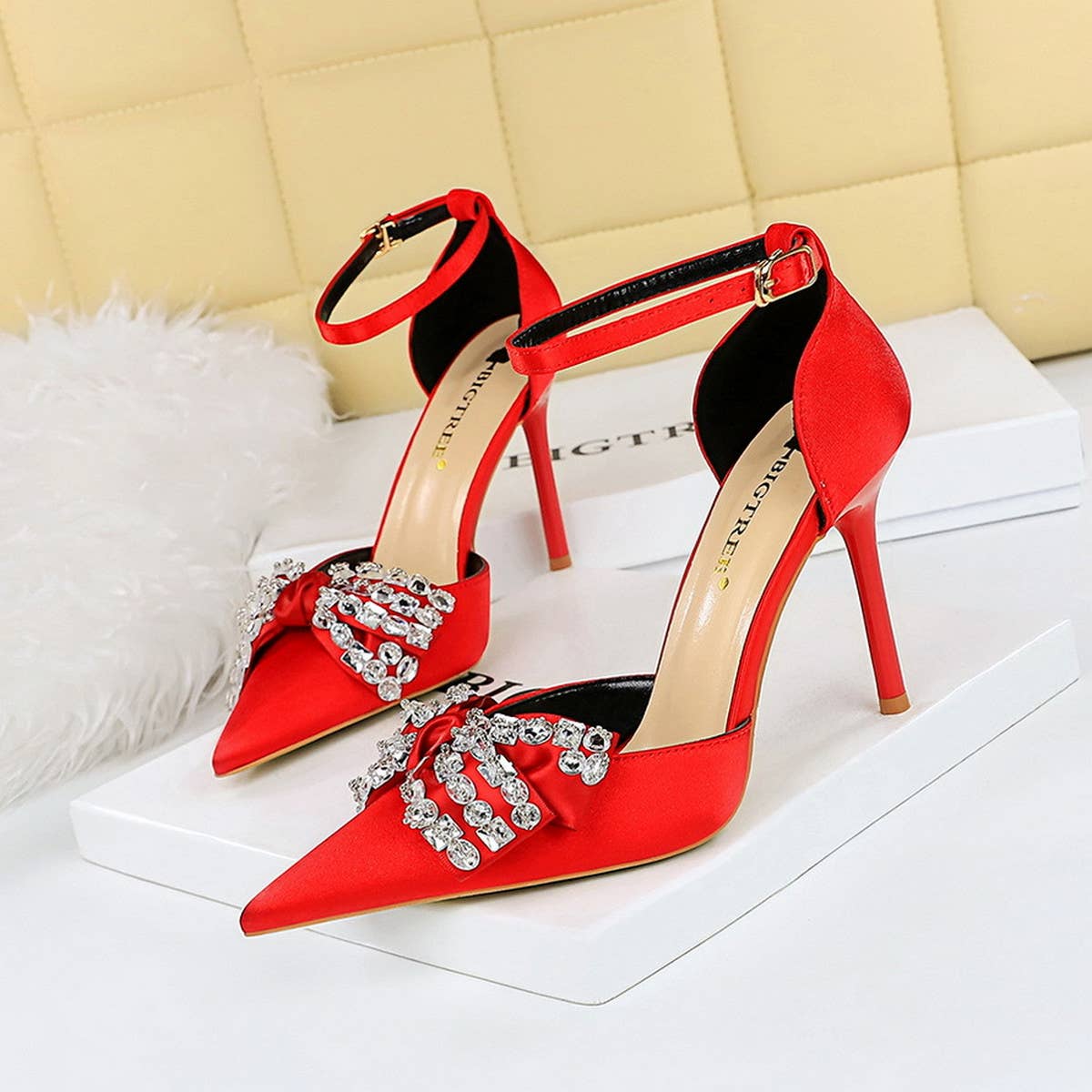 Women Retro Rhinestone Hollow Strap High Heels
