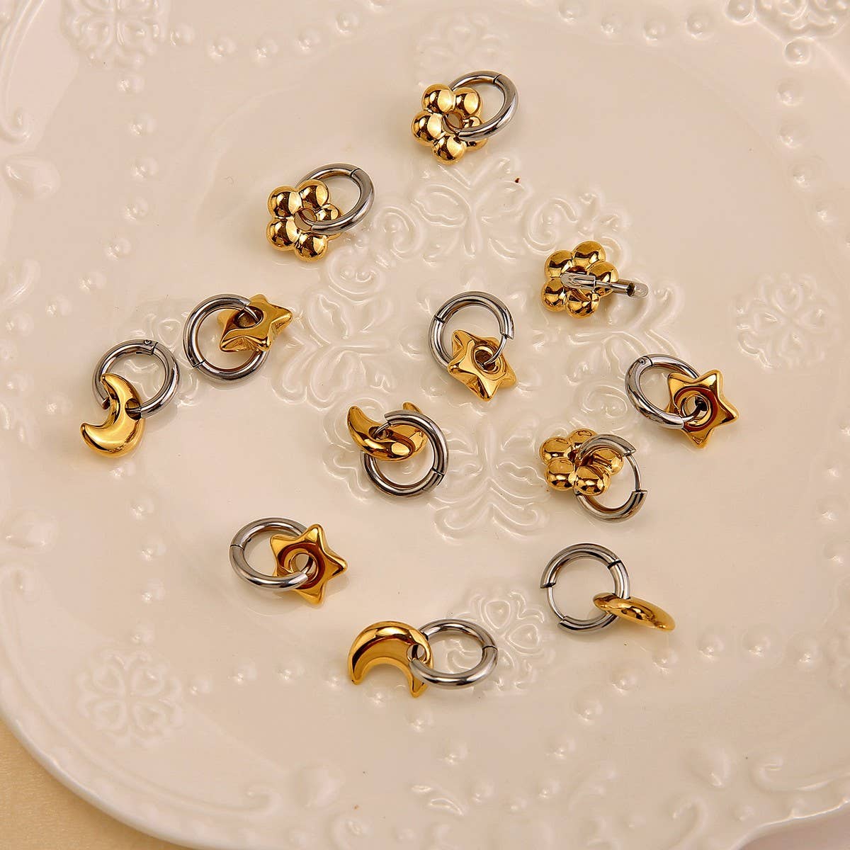 ELEGANT 18K STEEL STAR MOON HOOP EARRINGS_CWMM8919