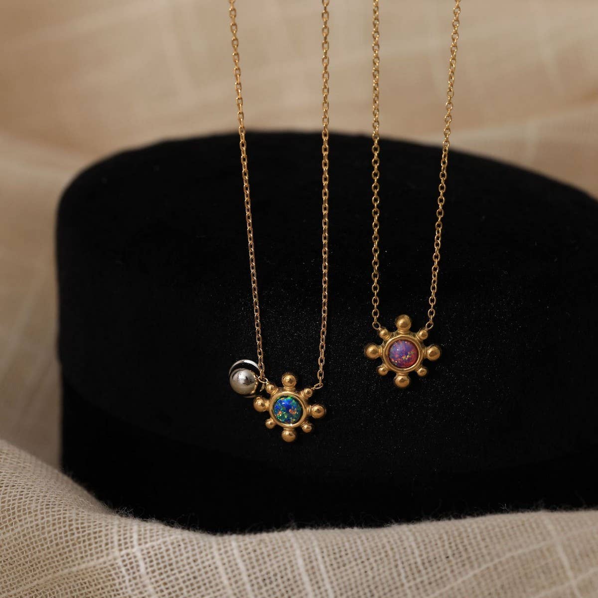 DELICATE SMALL SOLID COLOR SUNFLOWER NECKLACE_CWMM5553