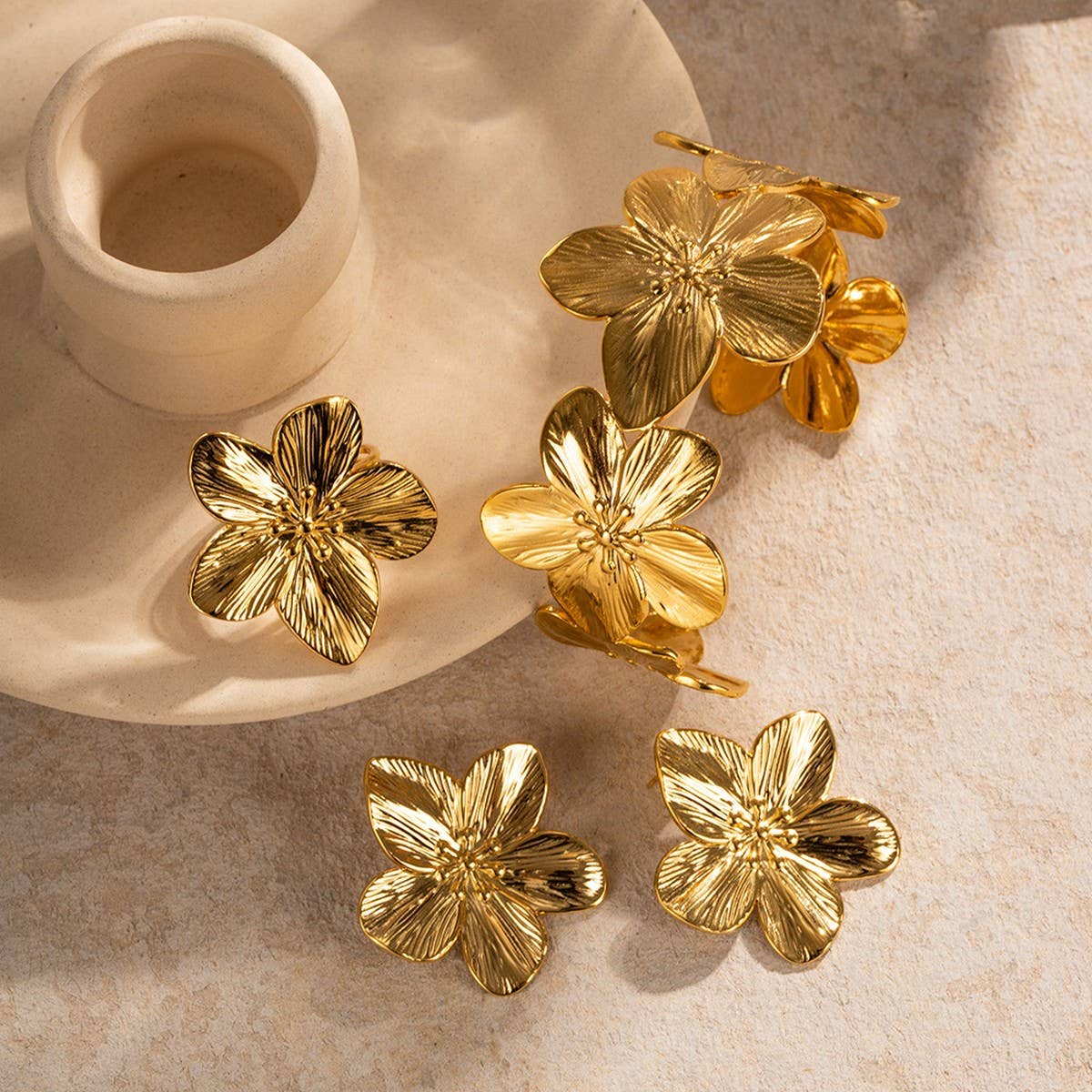 BEACH FLOWERS LIGHT LUXURY AND VERSATILE EARRINGS_CWAJE1358