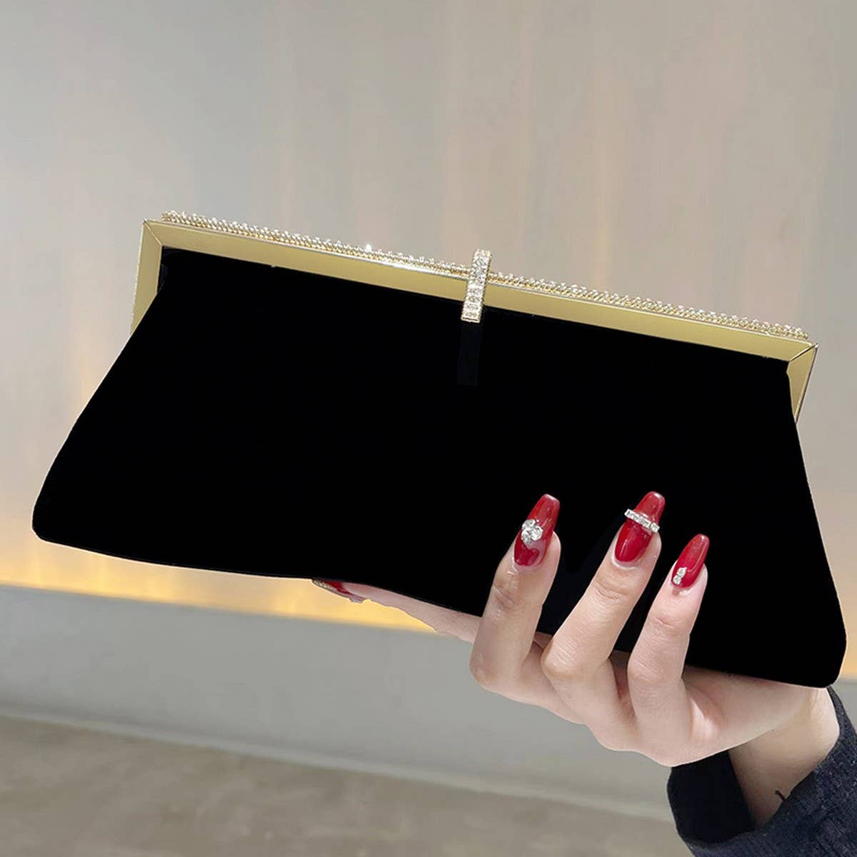 2024 NEW VELVET TEMPERAMENT CLUTCH_CWAB2534