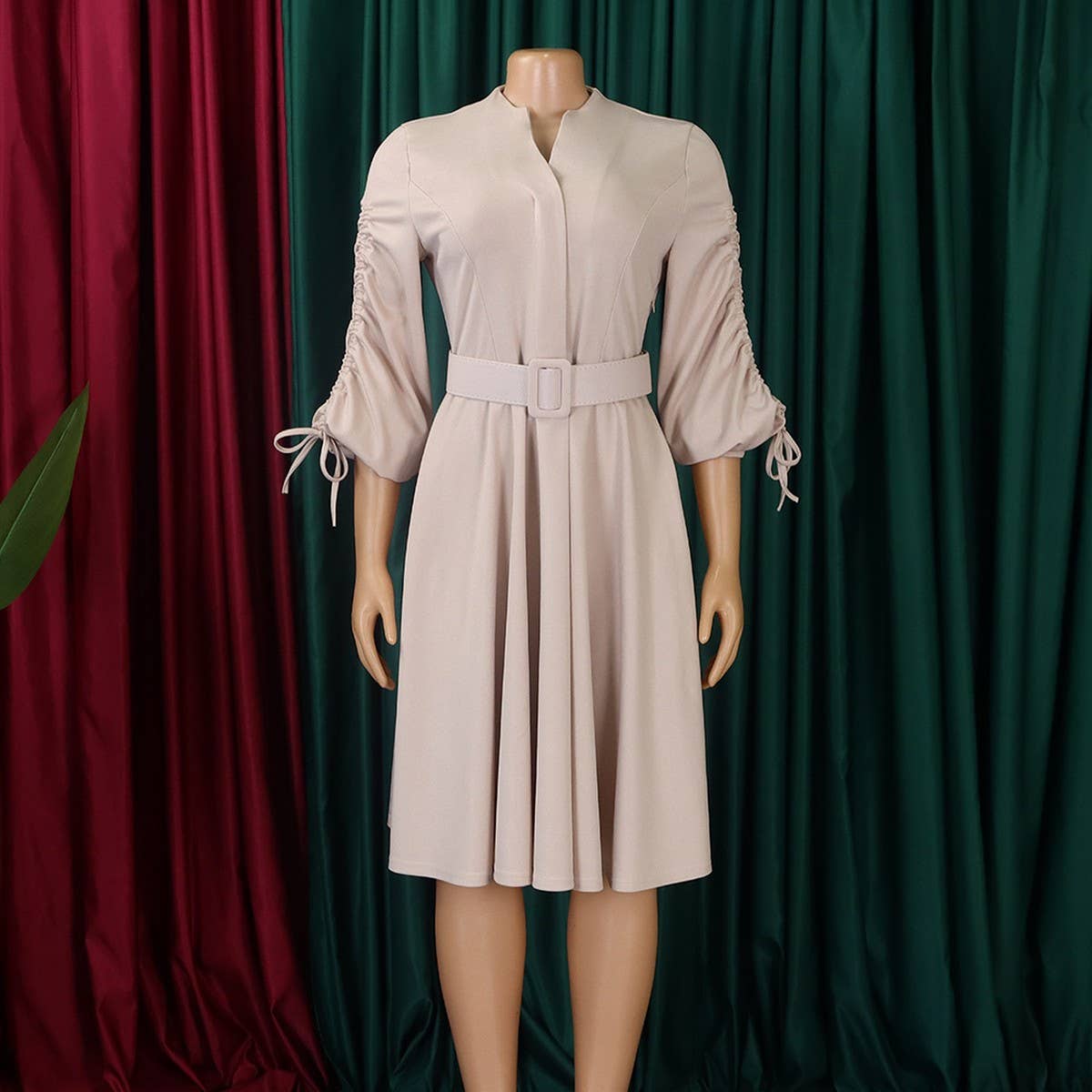 FASHIONABLE AND ELEGANT PLUS SIZE PLEATED DRESS_CWDSD6066