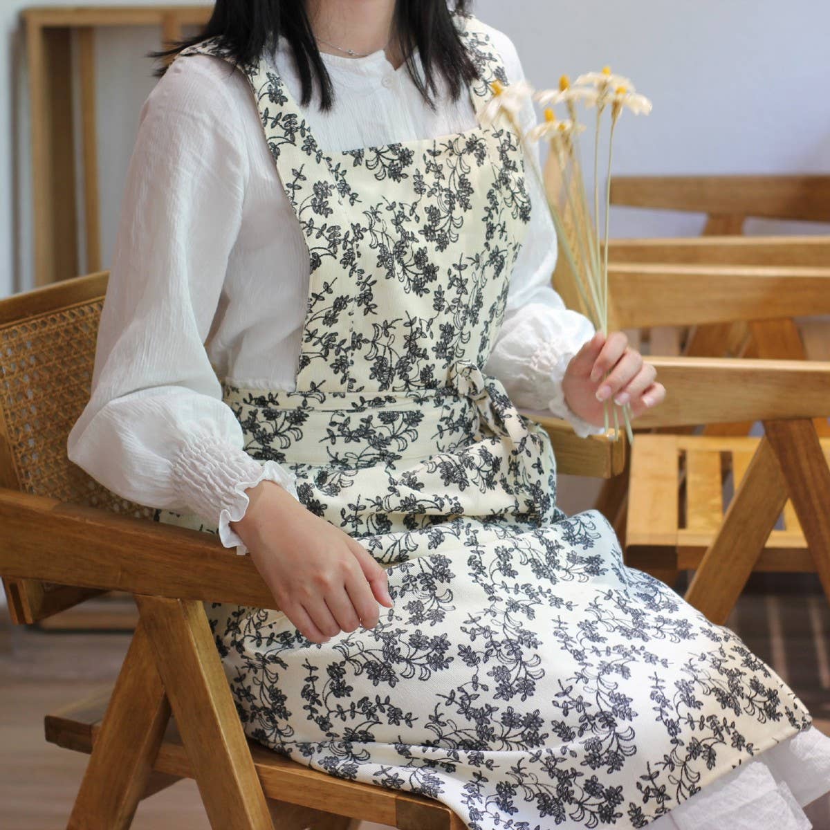 SIMPLE AND ELEGANT CORDUROY MATERIAL THICK APRON_CWMM5830