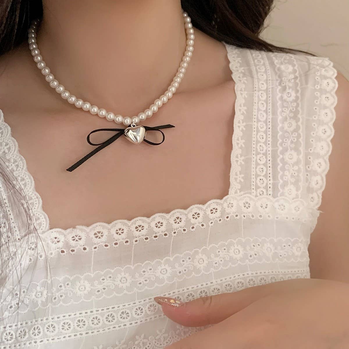 BOWKNOT DOUBLE PEARL HEART PENDANT NECKLACE_CWAJE3080