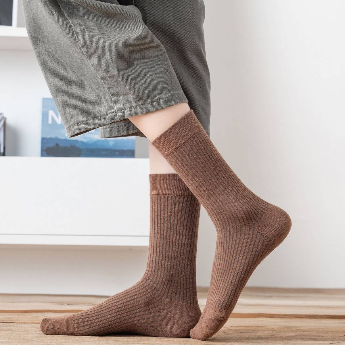 AUTUMN AND WINTER NEW ARRIVALS MID CALF SOCKS_CWMS0898