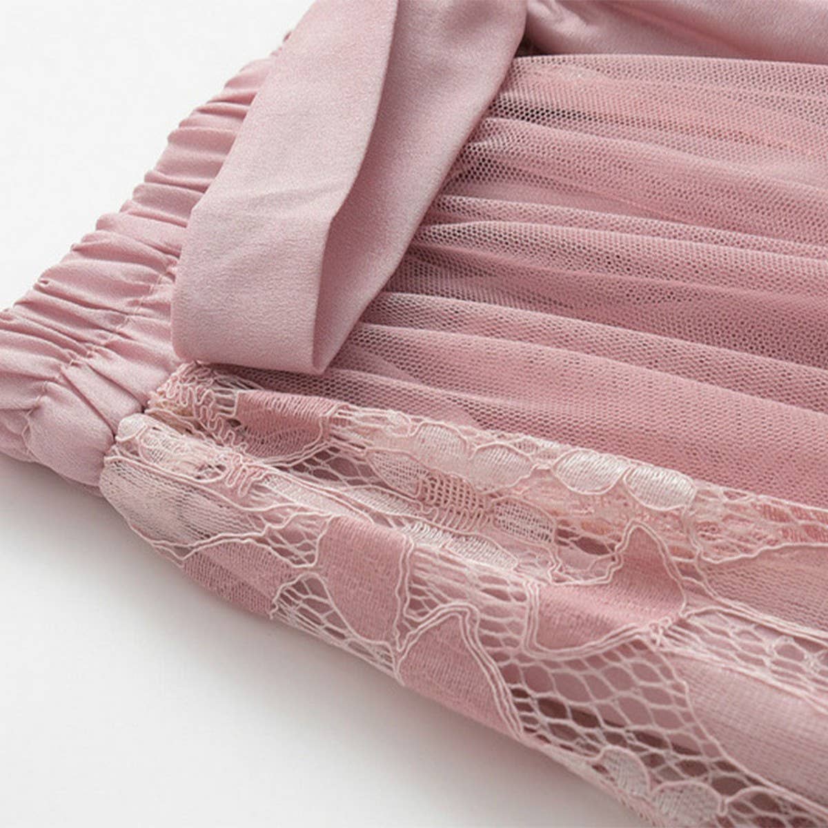 LACE BOW TIE TULLE SKIRT WITH EMBROIDERED DETAILS_CWBMS0401