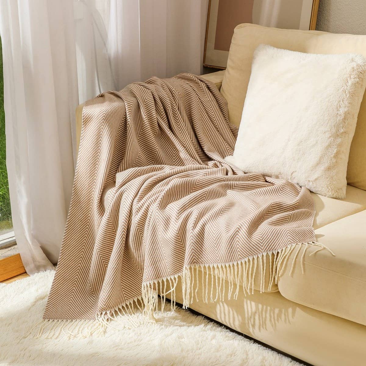 LIGHTWEIGHT COZY WOVEN BLANKET WITH TASSELS_CWMM0196