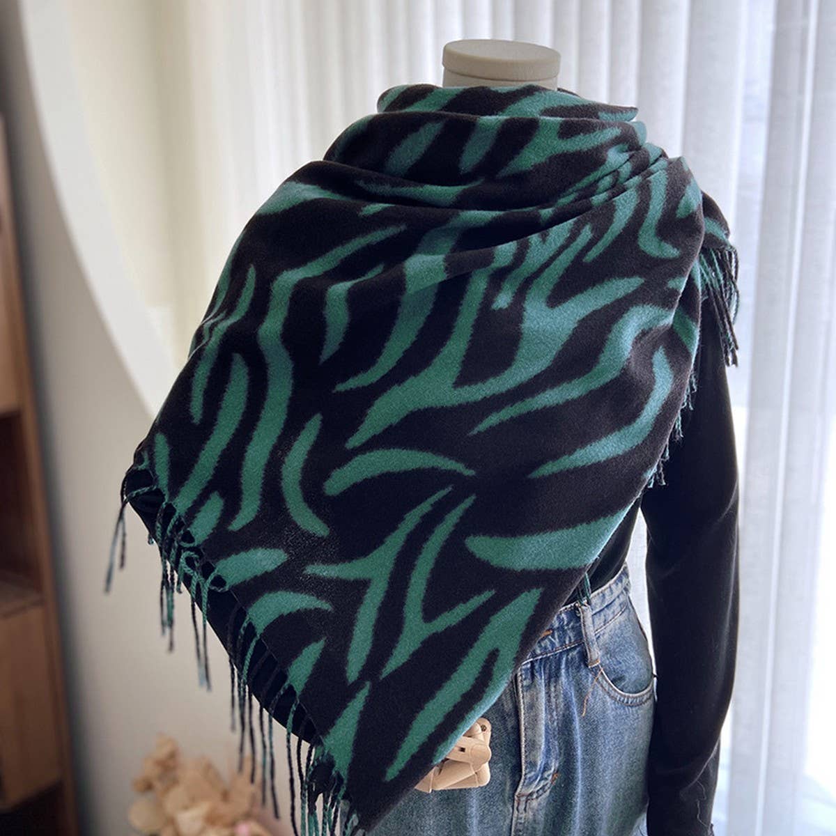STRIPED PRINT FAUX CASHMERE SCARF FOR WINTER_CWASC1472