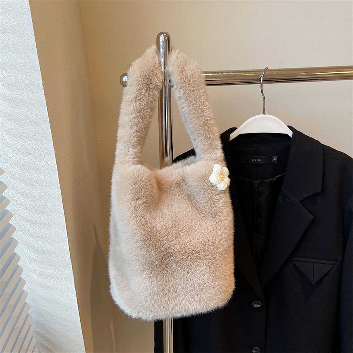 Winter Versatile Casual Shoulder Plush Bag_Cwab3947