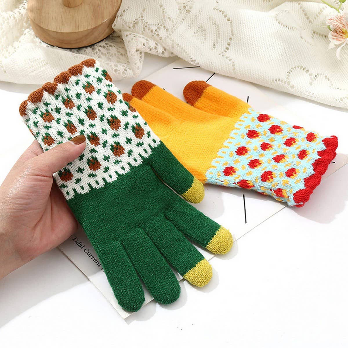 CUTE KNIT GLOVES FOR WOMEN TOUCHSCREEN WARM_CWAG0147