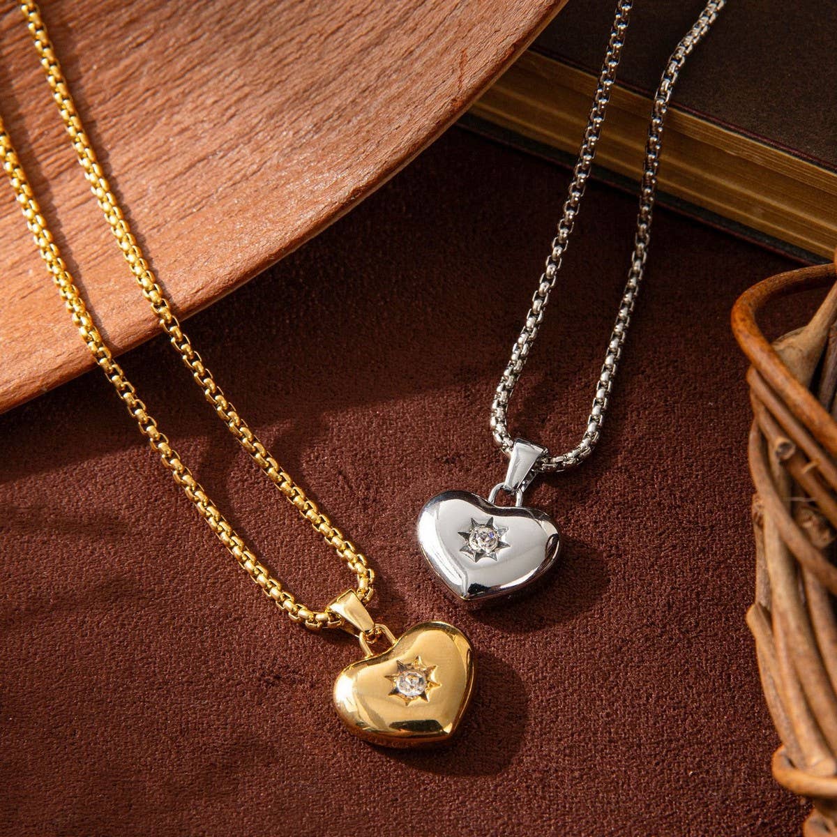 Valentines Day Heart Necklace With Zirconia_Cwmm5695