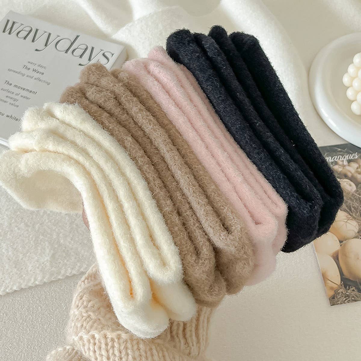 AUTUMN AND WINTER CUTE VELVET SLEEPING SOCKS_CWMS1054