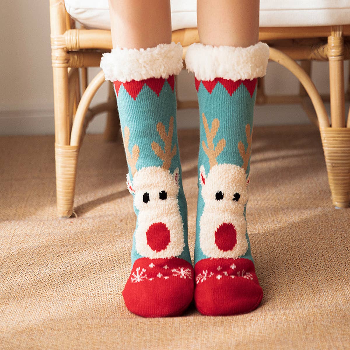 CHRISTMAS STOCKING PLUSH INDOOR SLIPPERS_CWMS0723