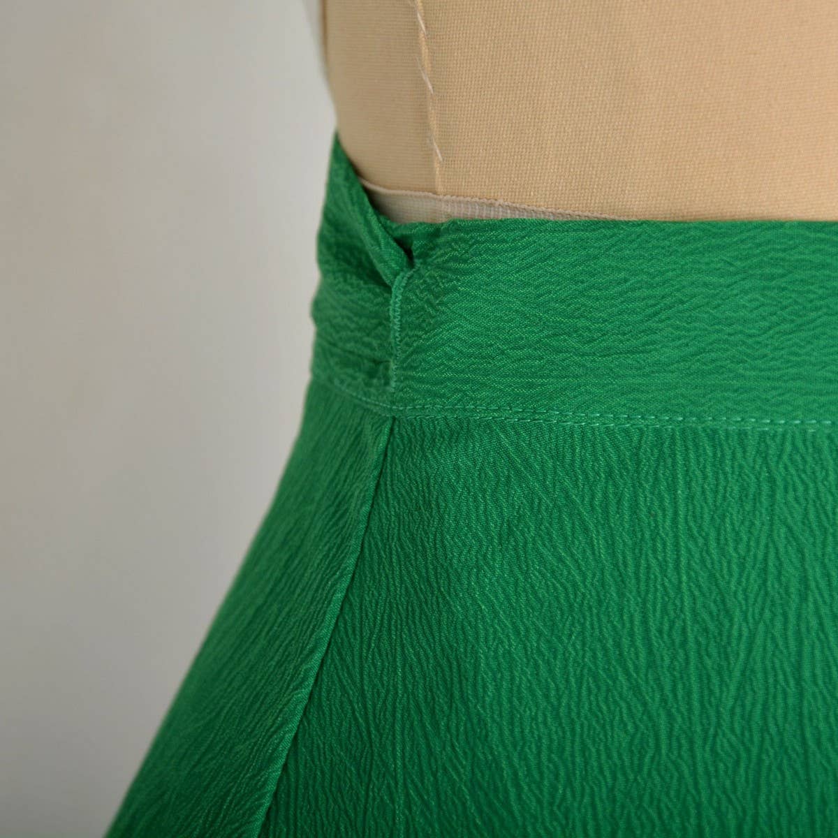 ONE PIECE SKIRT SOLID COLOR RUFFLED SHORT SKIRT_CWAB4812