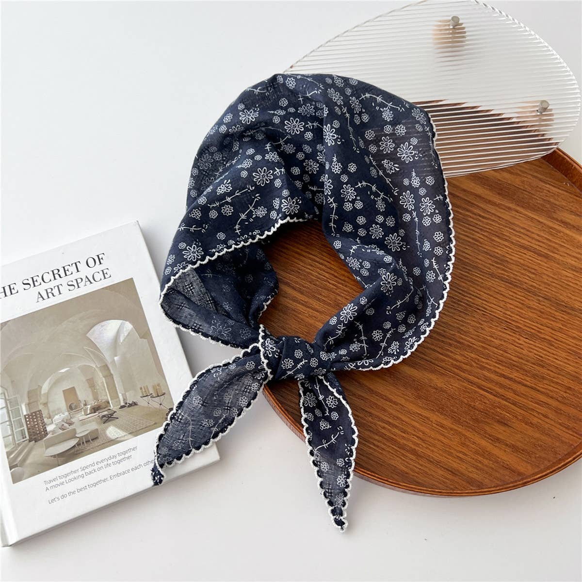 LACE TRIM COTTON LINEN FLORAL TRIANGLE SCARF_CWASC0850