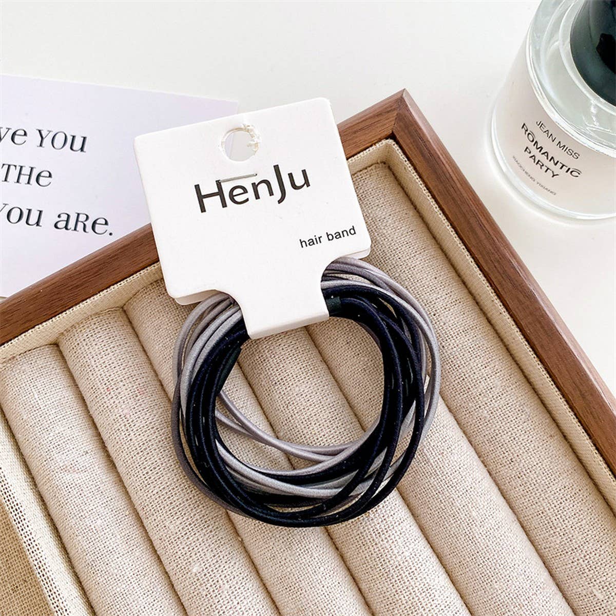 SIMPLE DURABLE AND TRACELESS HAIR TIES_CWAHA1124
