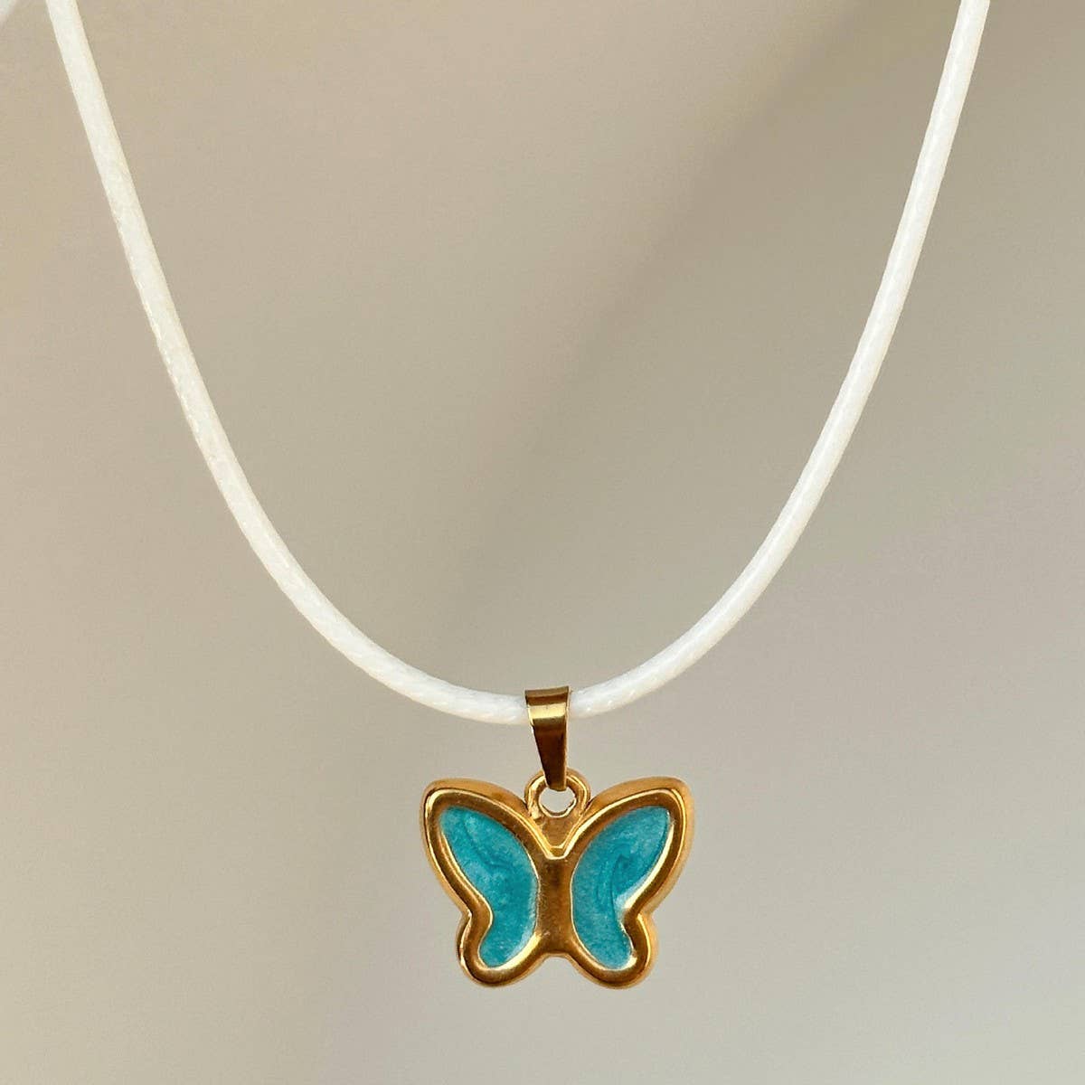 COLORFUL RETRO 3D BUTTERFLY PENDANT NECKLACE_CWMM5664