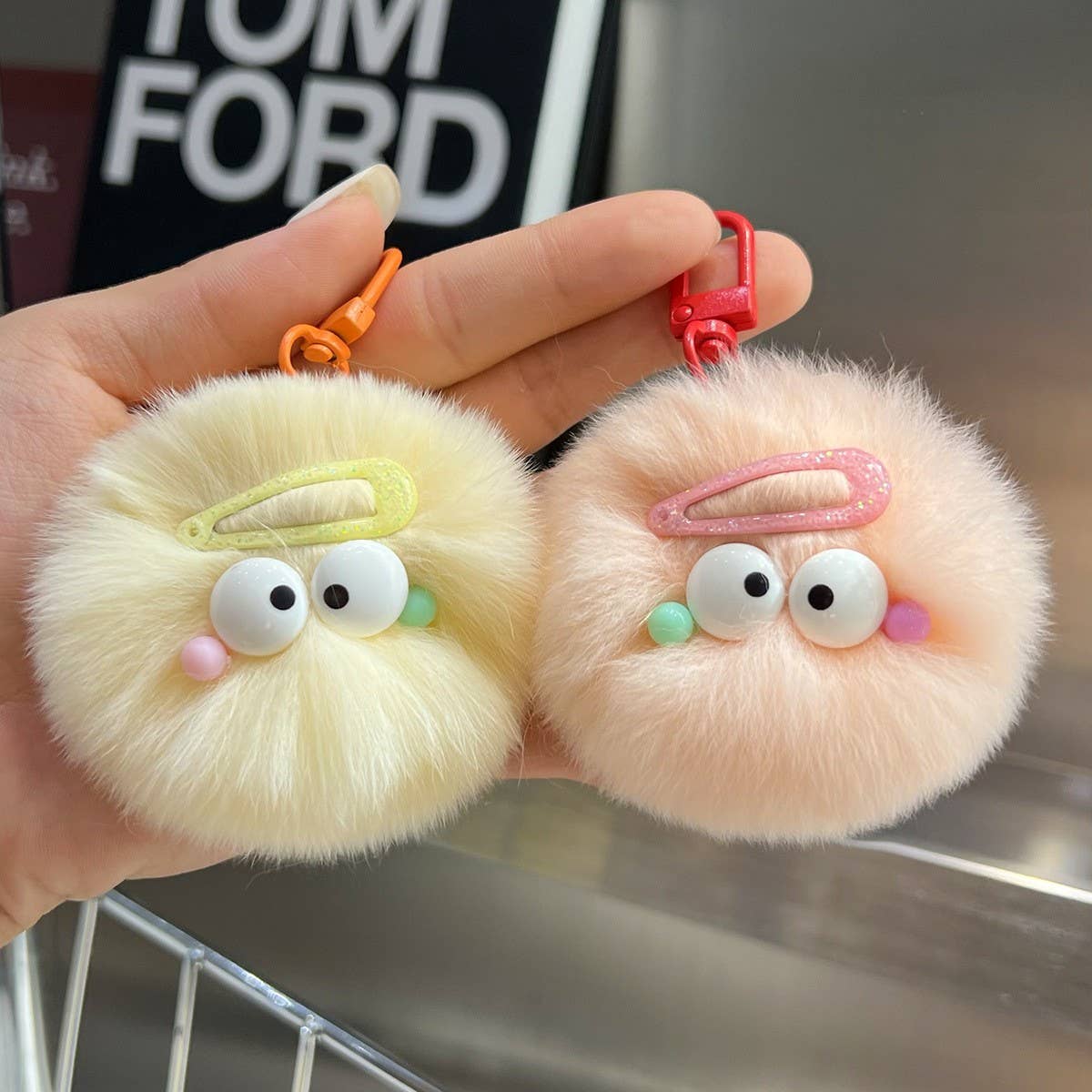 CUTE HAIRPIN SMALL FUR BALL KEYCHAIN PENDANT_CWMM2603