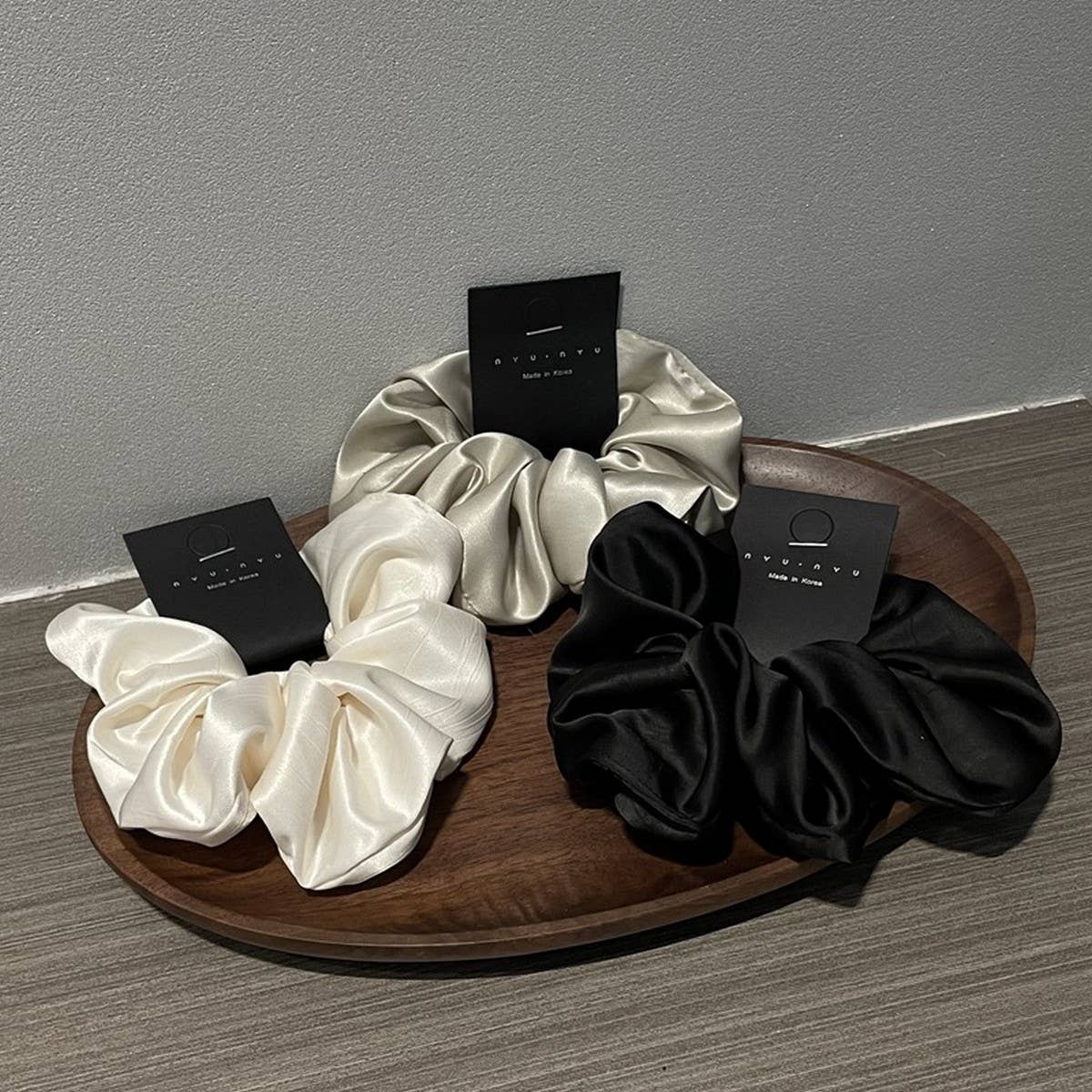 ELEGANT TEXTURE COLON HAIR SCRUNCHIES_CWAHA1725