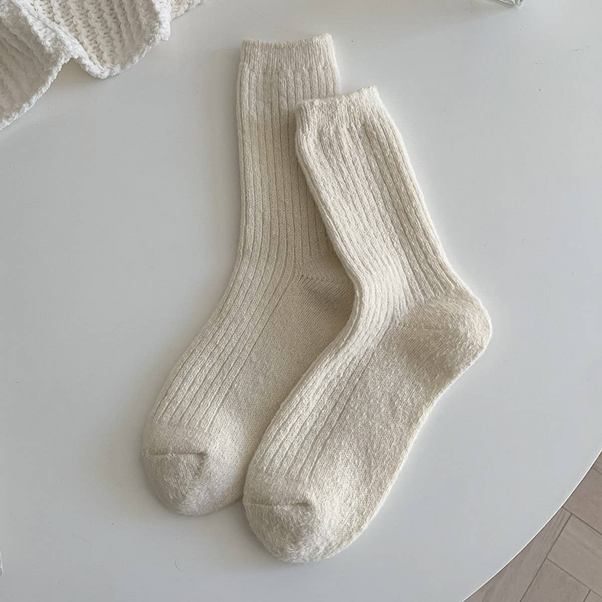 Warm And Cute Polka Dot Home Sleeping Socks_Cwms1057