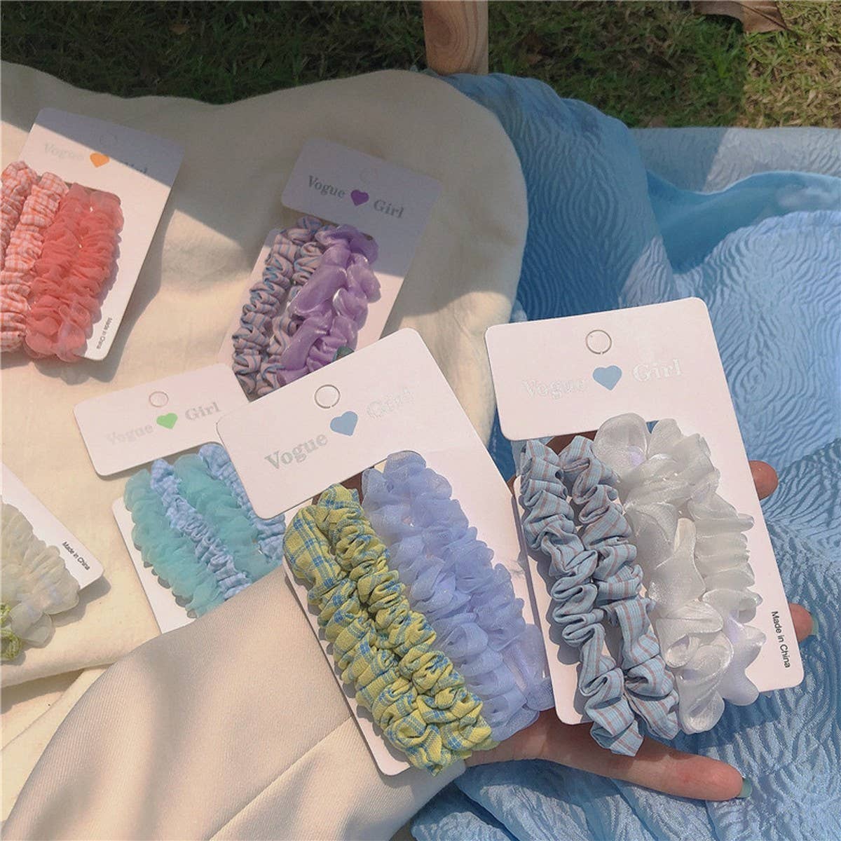 GIRLS SIMPLE AND VERSATILE HAIR SCRUNCHIES_CWAHA2272