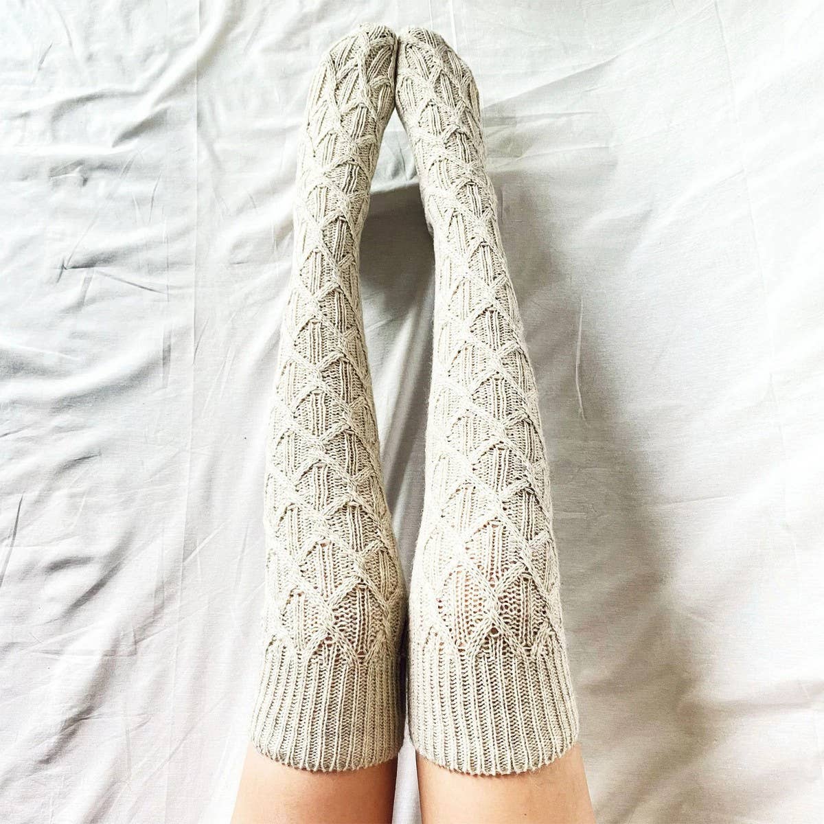 AUTUMN AND WINTER TWISTED SOLID COLOR PILE SOCKS_CWMS0854