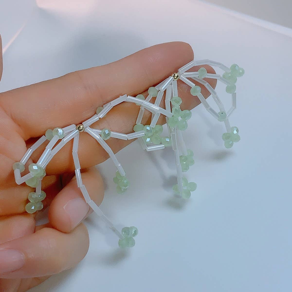 SWEET AND ELEGANT HAND WOVEN CRYSTAL EARRINGS_CWAJE4003