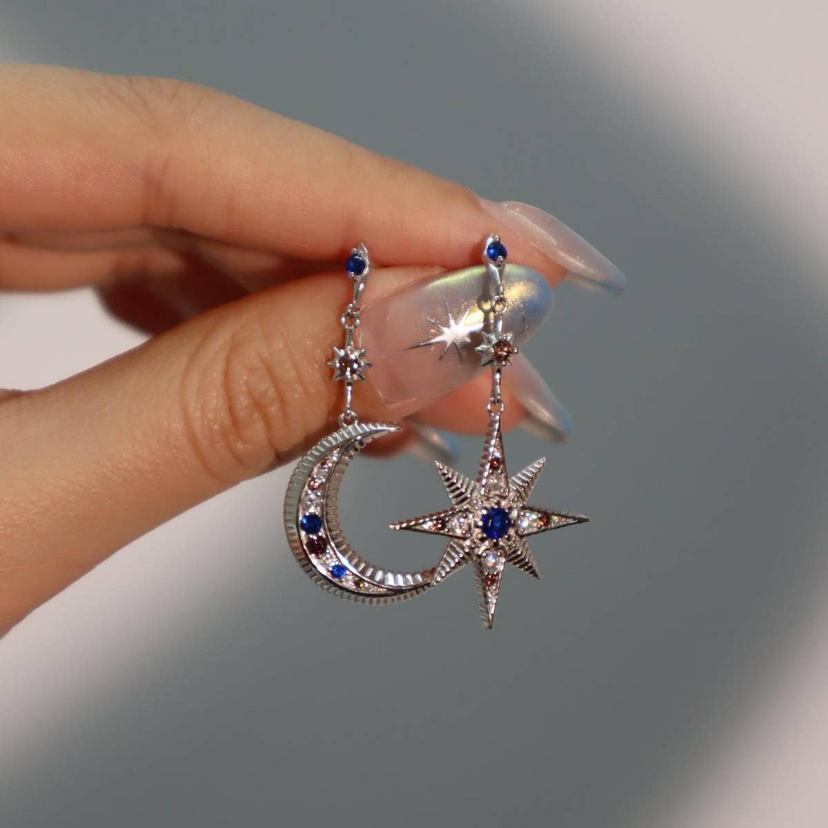 ASYMMETRICAL STAR MOON CZ STUD EARRINGS VINTAGE_CWAJE5110