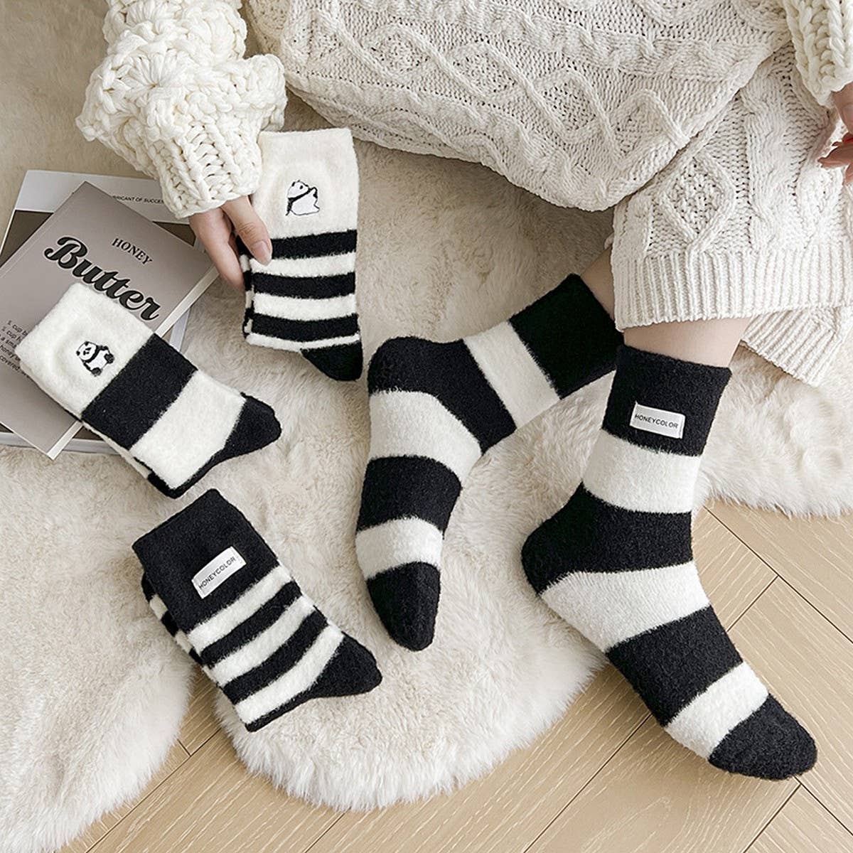 THICKENED PANDA FURRY HOME SLEEP SOCKS_CWMS1068