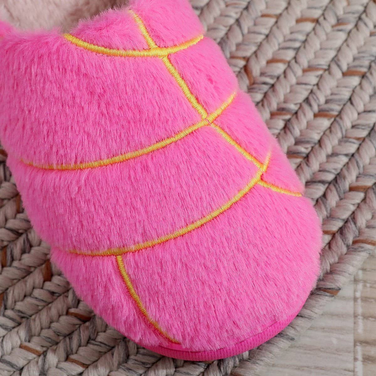 Unisex Concha Bread Furry Indoor Slippers_Cwshf00218
