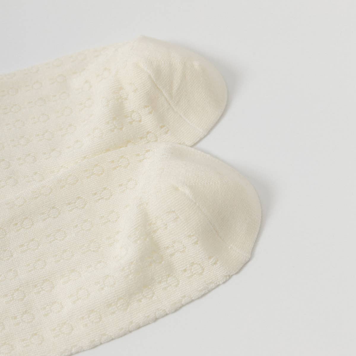 HOLLOW JACQUARD MIDDLE CALF SOCKS_CWMS0650