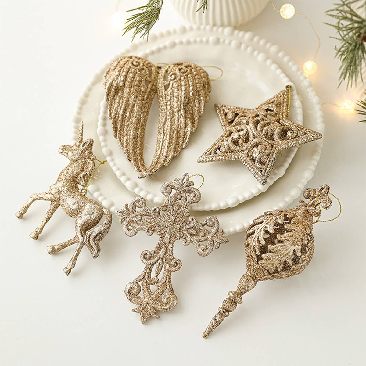 CHAMPAGNE GLITTER PLASTIC CHRISTMAS ORNAMENT_CWMM9756