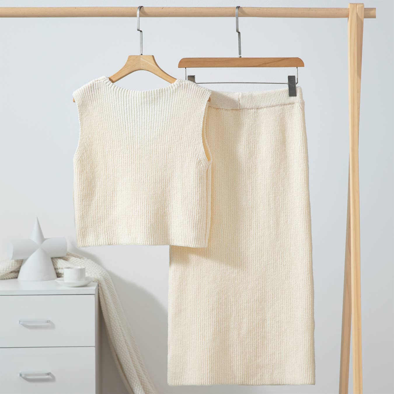 Three-Dimensional Floral Skirt Vest Knitted Set