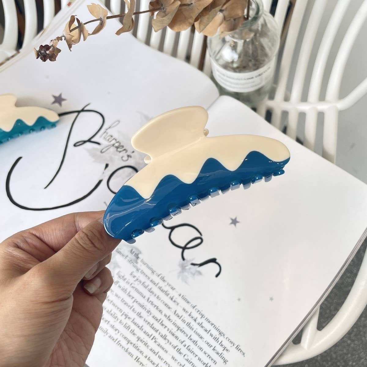 New Color Matching Acrylic Wave Hairpin, Medium