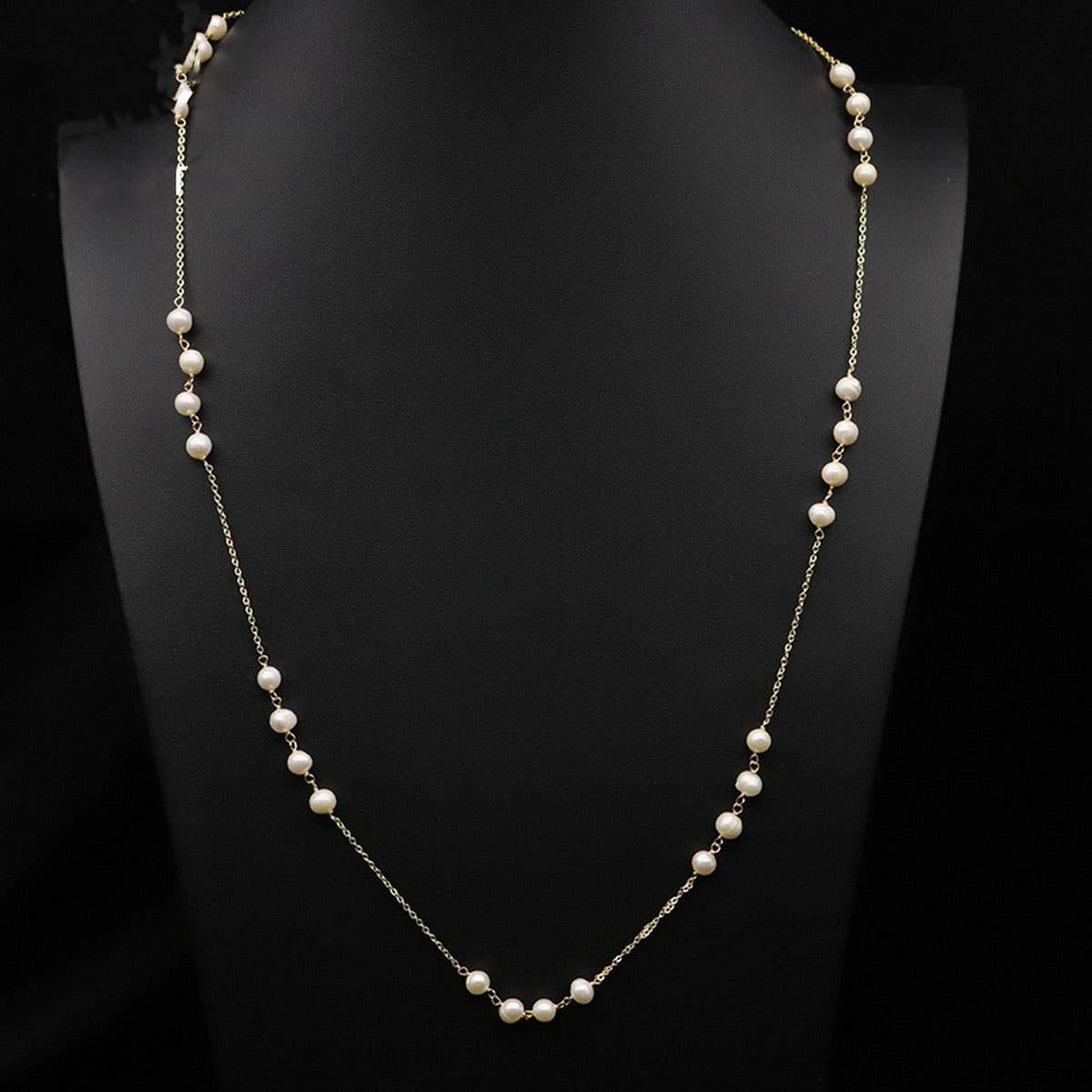 Womens Versatile Design Pearl Pendant Necklace